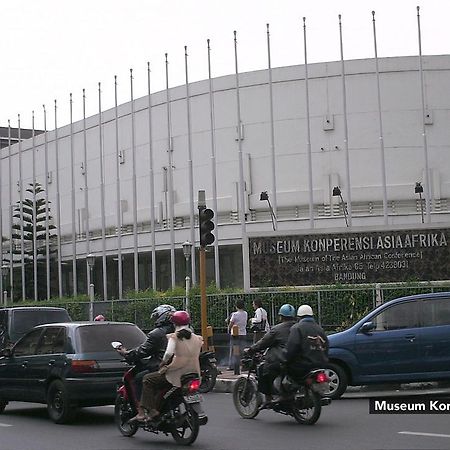 Zen Rooms Antapani Syariah Bandung Buitenkant foto